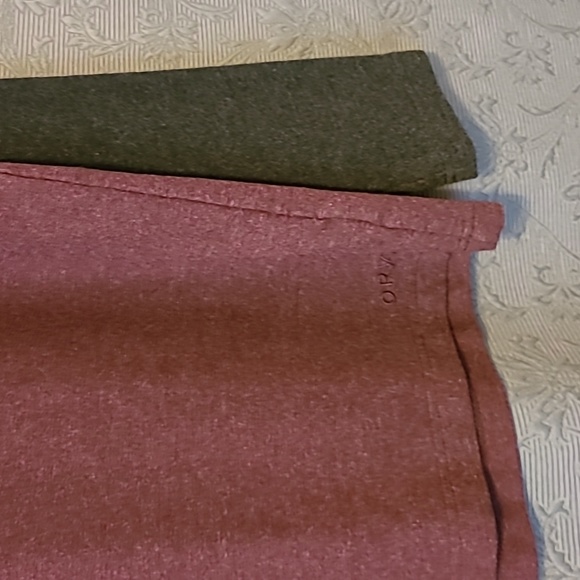 🌸 Orvis Women's Two Toned Burgundy and Charcoal Gray Long Sleeve Top, XXL - Picture 3 of 4